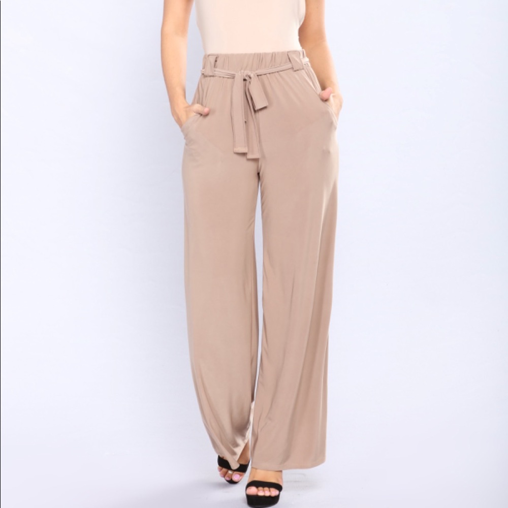 NEVER WORN Wide leg / flowy / silky pants